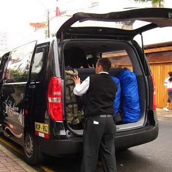 Minivan para traslados al Aeropuerto de Lima